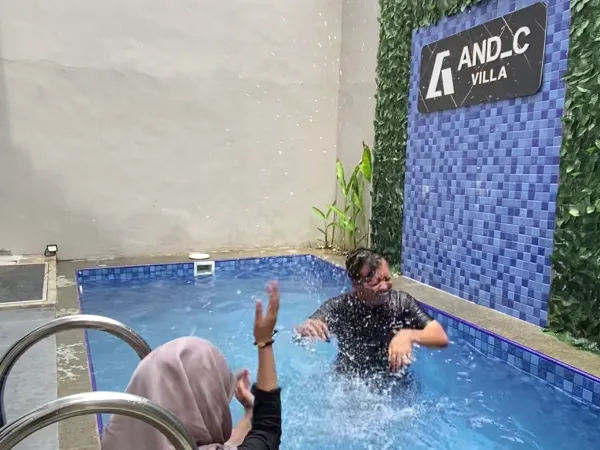 FOTO And C Header B (5)